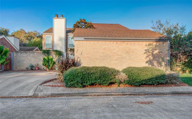 16707 Fernwood Way, Houston, TX 77058