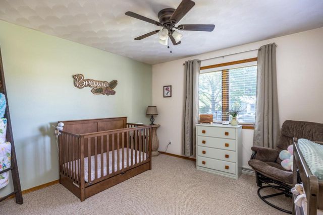 2656 W SUNNYVIEW ROAD, Appleton, WI 54914