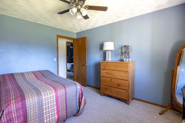 2656 W SUNNYVIEW ROAD, Appleton, WI 54914