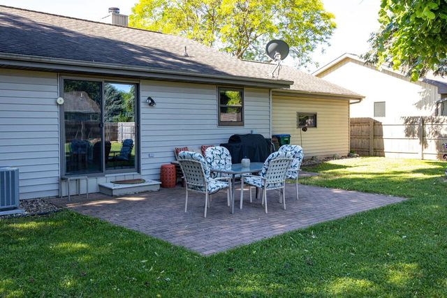 2656 W SUNNYVIEW ROAD, Appleton, WI 54914