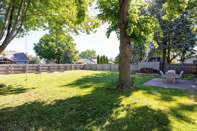 2656 W SUNNYVIEW ROAD, Appleton, WI 54914