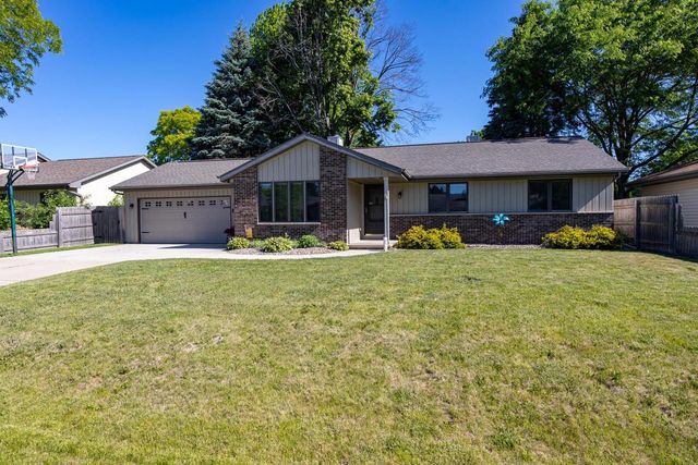 2656 W SUNNYVIEW ROAD, Appleton, WI 54914