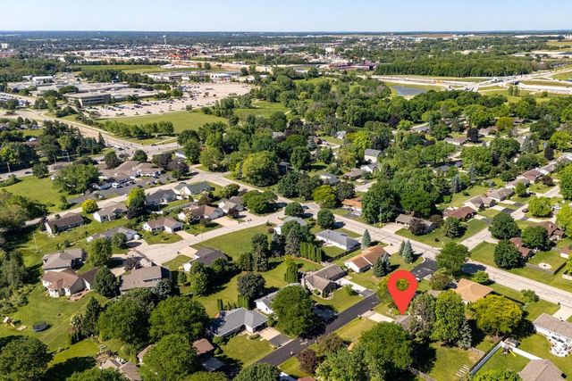 2656 W SUNNYVIEW ROAD, Appleton, WI 54914