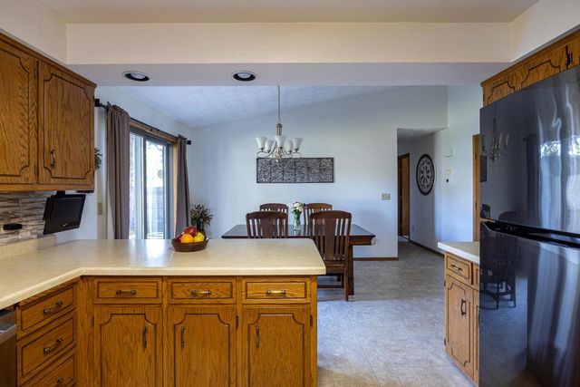 2656 W SUNNYVIEW ROAD, Appleton, WI 54914
