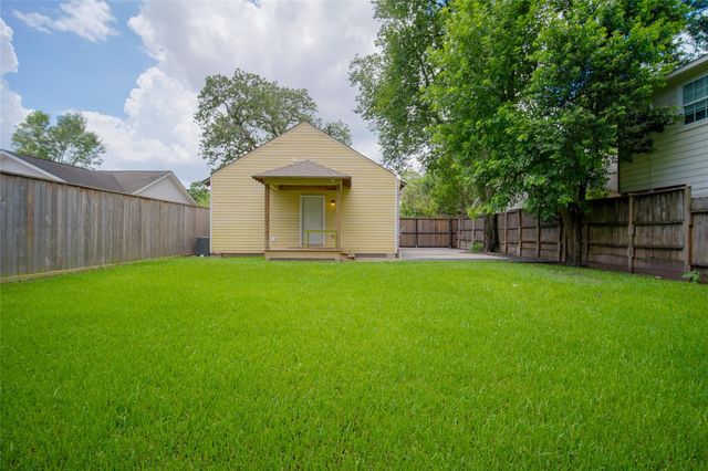4814 Siegel Street, Houston, TX 77009