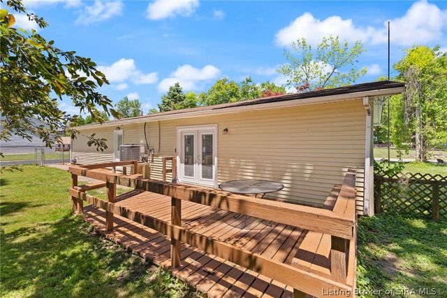 206 Franklin Street, Utica, IN 47130