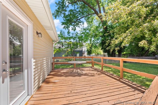 206 Franklin Street, Utica, IN 47130