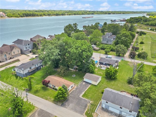 206 Franklin Street, Utica, IN 47130