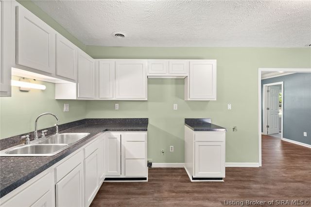 206 Franklin Street, Utica, IN 47130