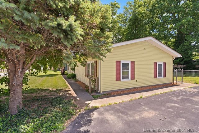 206 Franklin Street, Utica, IN 47130