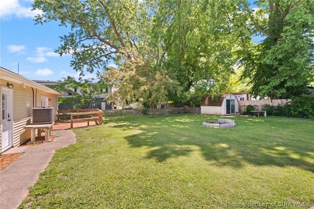 206 Franklin Street, Utica, IN 47130