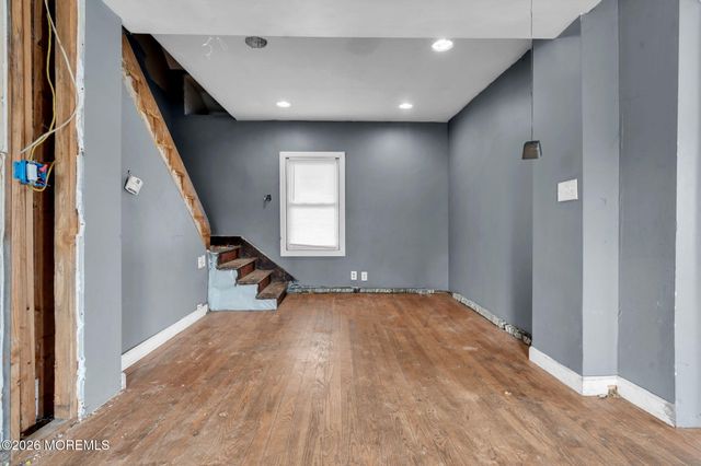 26 Murray Lane, Keansburg, NJ 07734