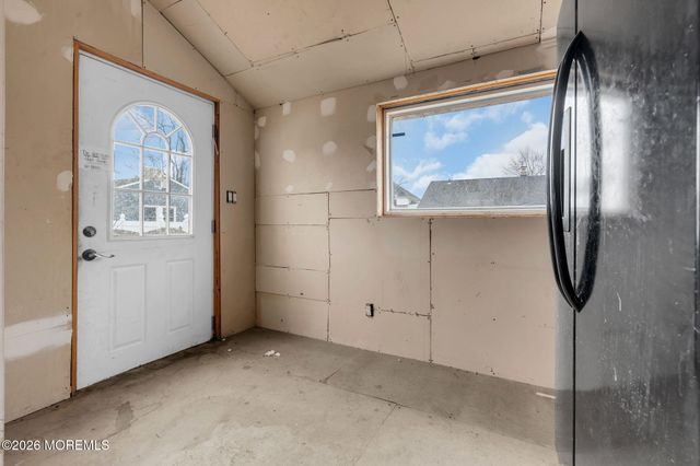 26 Murray Lane, Keansburg, NJ 07734