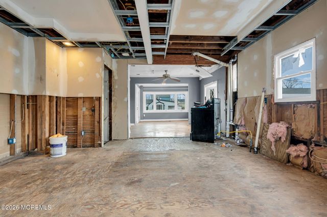 26 Murray Lane, Keansburg, NJ 07734