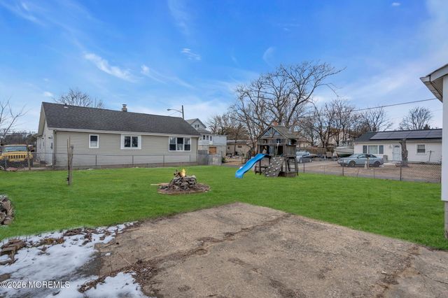 26 Murray Lane, Keansburg, NJ 07734