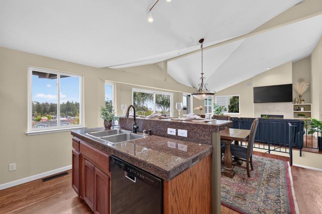 104 Vista Mar Court, Aptos, CA 95003