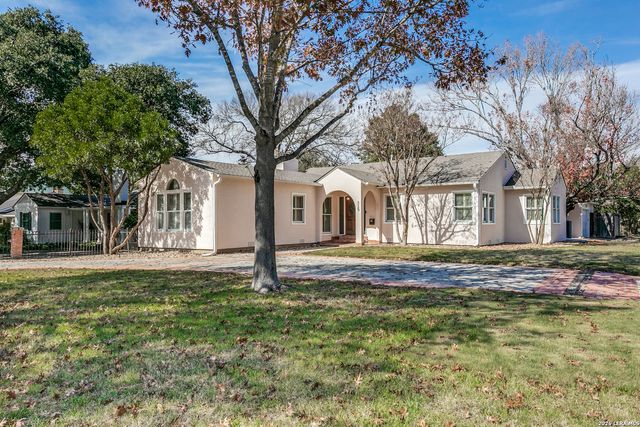 325 Canterbury Hill, Terrell Hills, TX 78209
