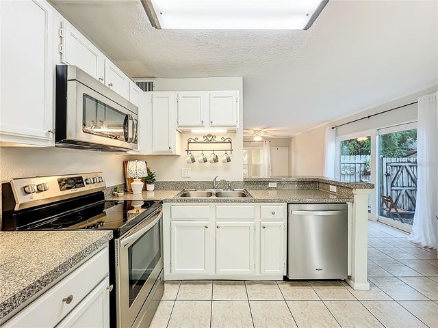 1100 DELANEY AVENUE E15, Orlando, FL 32806