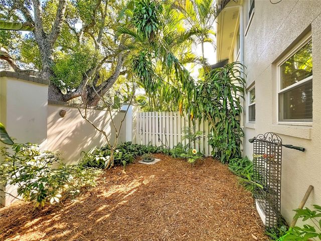 1100 DELANEY AVENUE E15, Orlando, FL 32806