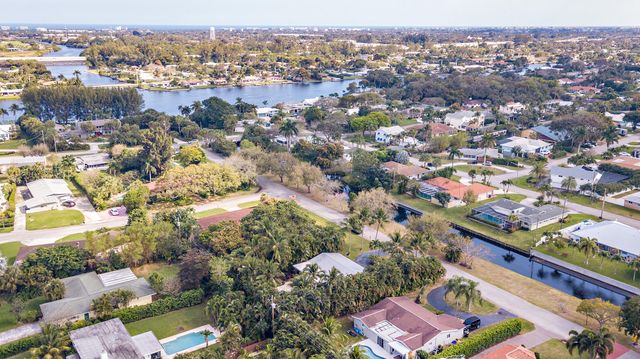 1711 Gregory Road, Lake Clarke Shores, FL 33406