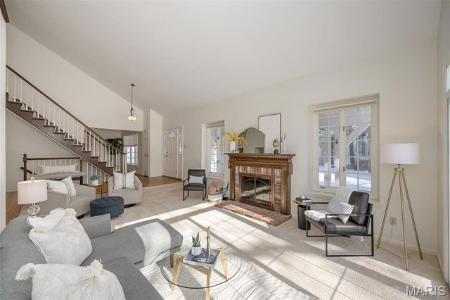 14924 Manor Lake Drive, Chesterfield, MO 63017