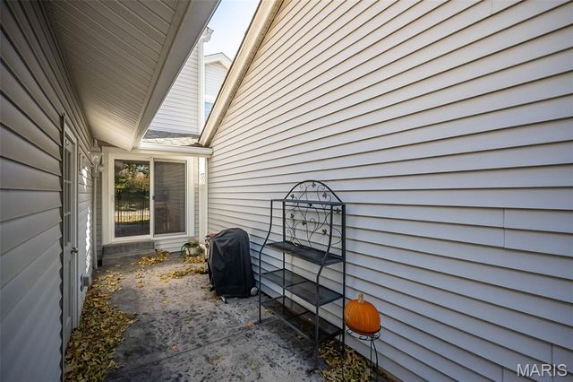 14924 Manor Lake Drive, Chesterfield, MO 63017