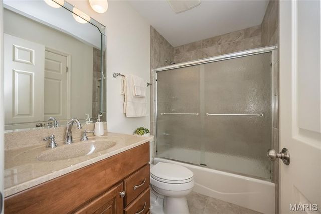 14924 Manor Lake Drive, Chesterfield, MO 63017