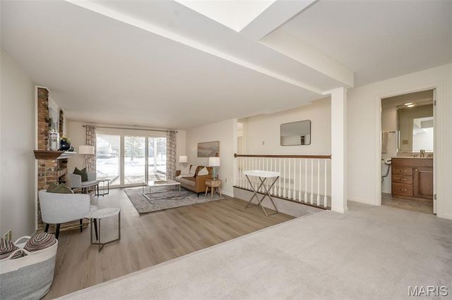 14924 Manor Lake Drive, Chesterfield, MO 63017