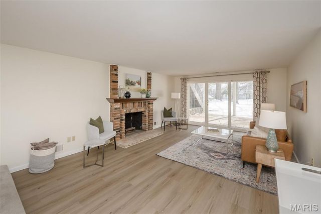 14924 Manor Lake Drive, Chesterfield, MO 63017