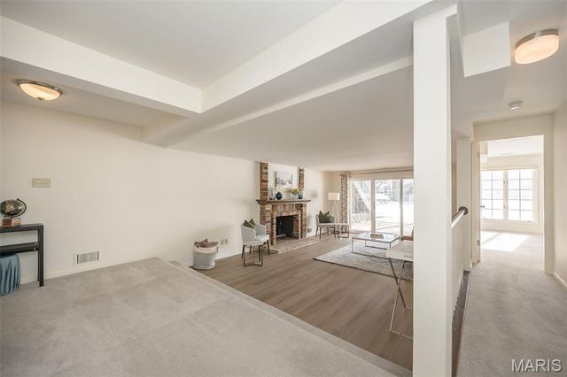 14924 Manor Lake Drive, Chesterfield, MO 63017