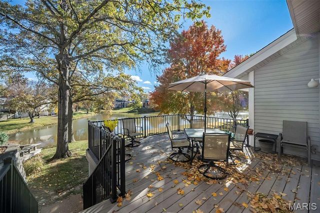 14924 Manor Lake Drive, Chesterfield, MO 63017