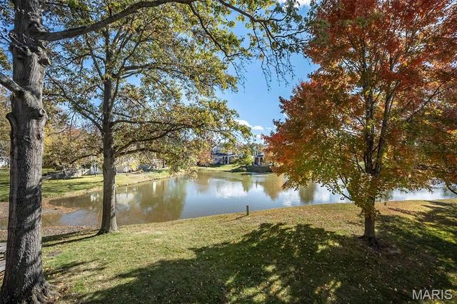 14924 Manor Lake Drive, Chesterfield, MO 63017