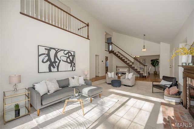 14924 Manor Lake Drive, Chesterfield, MO 63017