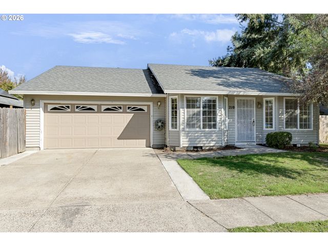 210 S MEREDITH Dr, Newberg, OR 97132