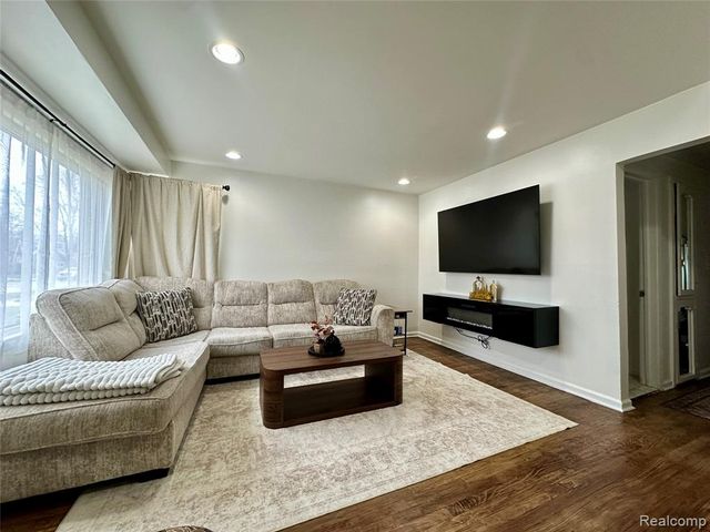 3353 Merrick Street, Dearborn, MI 48124