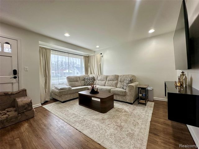 3353 Merrick Street, Dearborn, MI 48124