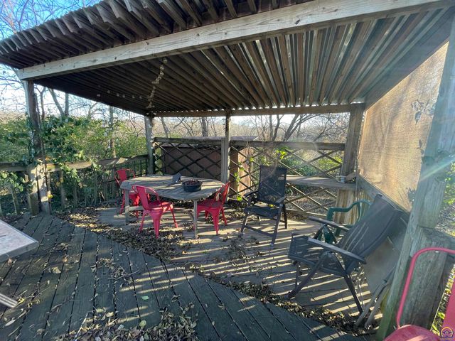 5055 W 117th ST, Carbondale, KS 66414