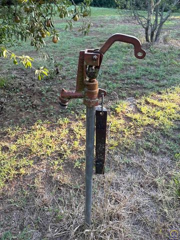 5055 W 117th ST, Carbondale, KS 66414