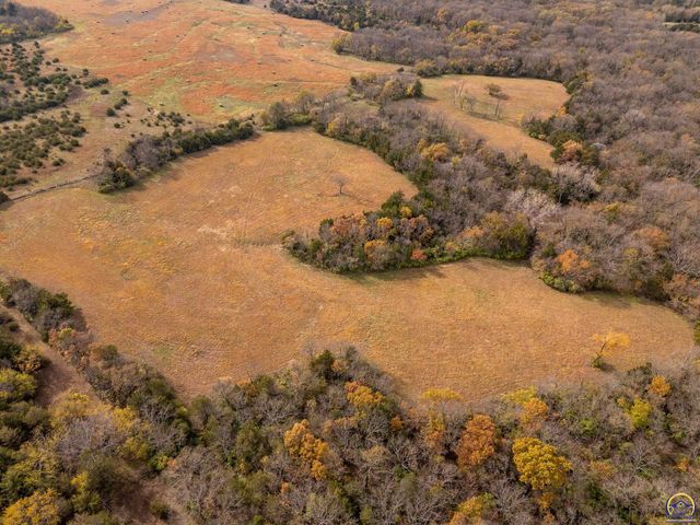 5055 W 117th ST, Carbondale, KS 66414