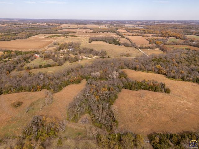 5055 W 117th ST, Carbondale, KS 66414