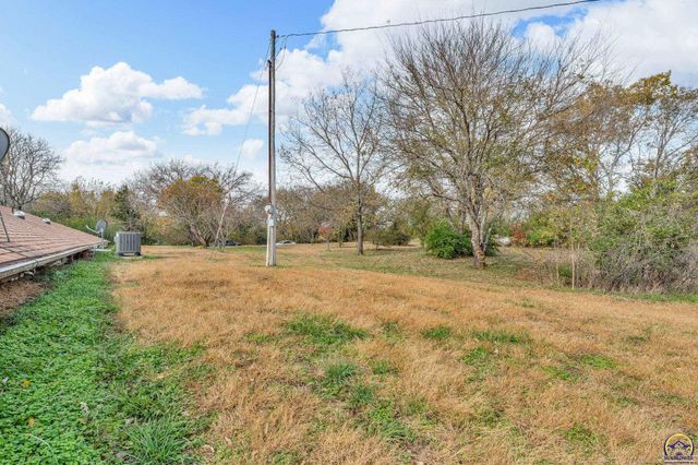 5055 W 117th ST, Carbondale, KS 66414