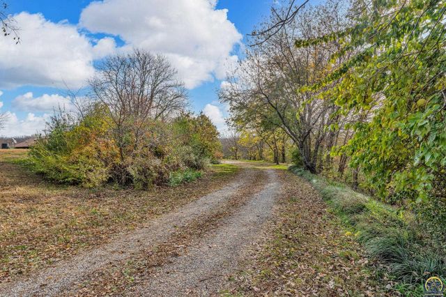 5055 W 117th ST, Carbondale, KS 66414