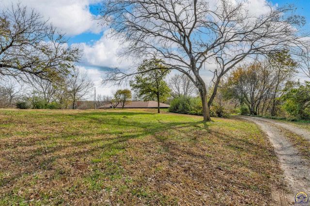 5055 W 117th ST, Carbondale, KS 66414