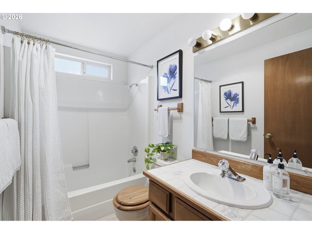 11000 Nw 29TH Ave, Vancouver, WA 98685