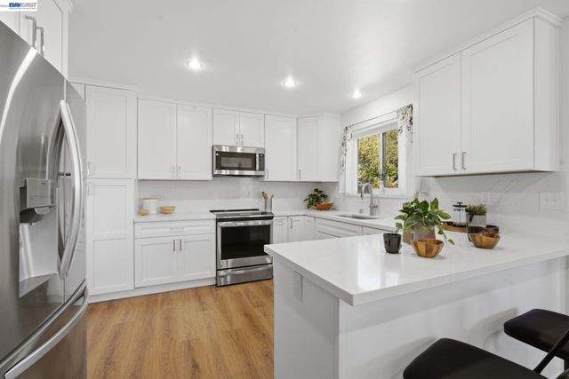1880 Kappa Ave, San Leandro, CA 94579
