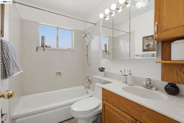1880 Kappa Ave, San Leandro, CA 94579