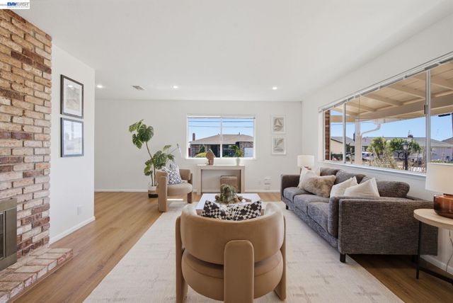 1880 Kappa Ave, San Leandro, CA 94579