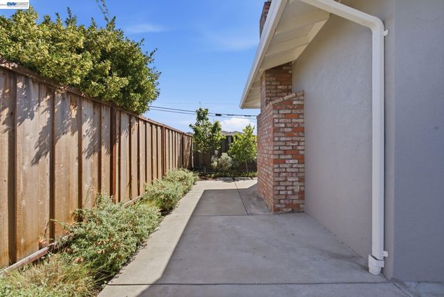 1880 Kappa Ave, San Leandro, CA 94579