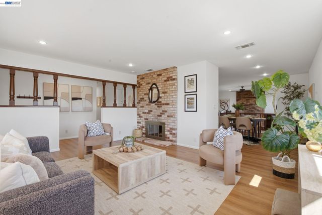 1880 Kappa Ave, San Leandro, CA 94579