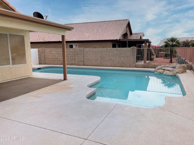 19636 N Coyote Lakes Parkway, Surprise, AZ 85378